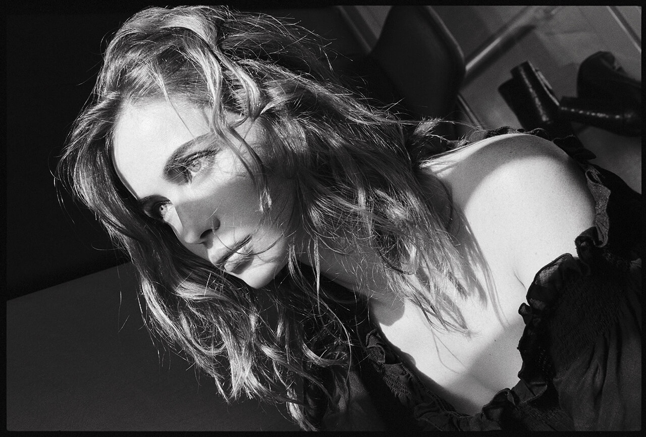 ©Dominique-Issermann---La-Redoute---Emmanuelle-Beart-2_RED