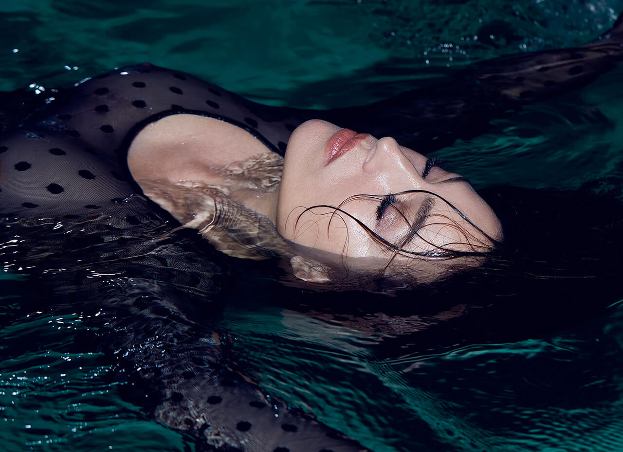 Ralph-Wenig-Photographer-Monica-Bellucci-12_RED