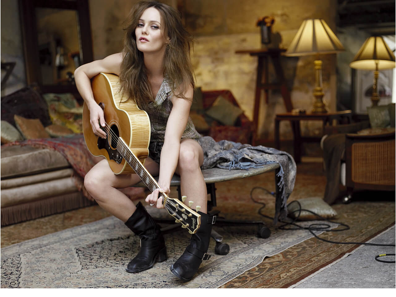 VANESSA_CHANEL_26_RED