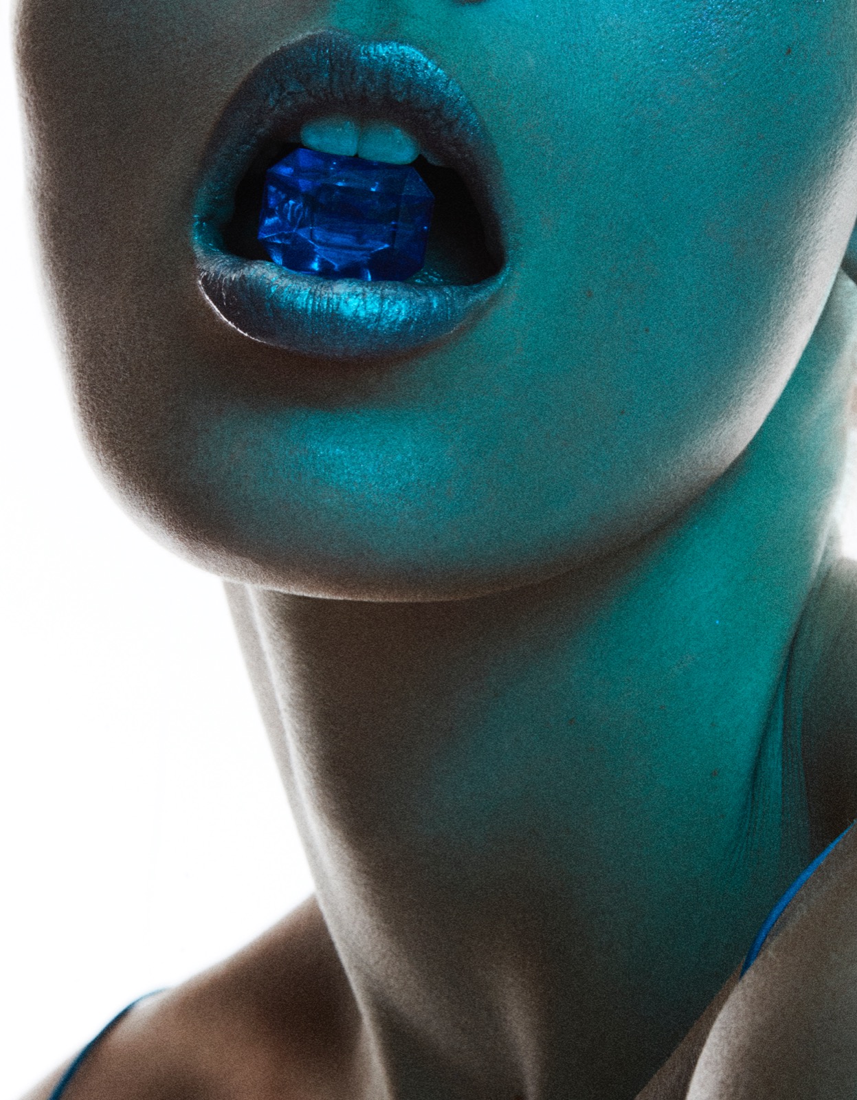 2022-05-07_VOGUE_GREECE_06_034